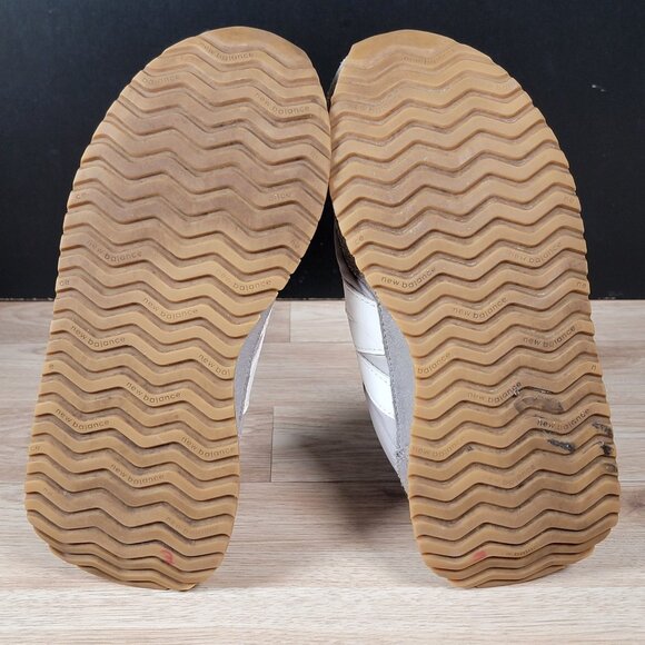 New Balance 237 Shoes Women Size 9.5 Gray White Running Athletic Suede WS237NM - Picture 7 of 9